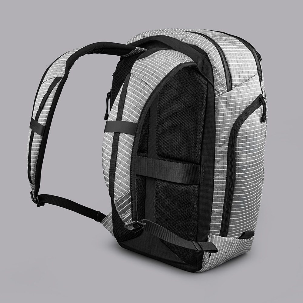 TRAVERSE BACKPACK ASTRAL EDITION (30L) | BACKPACKS | 【公式