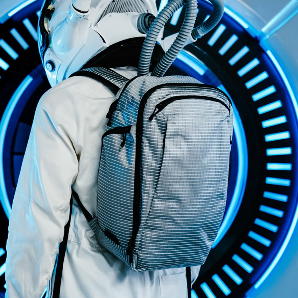 TRAVERSE BACKPACK ASTRAL EDITION (30L) | BACKPACKS | 【公式