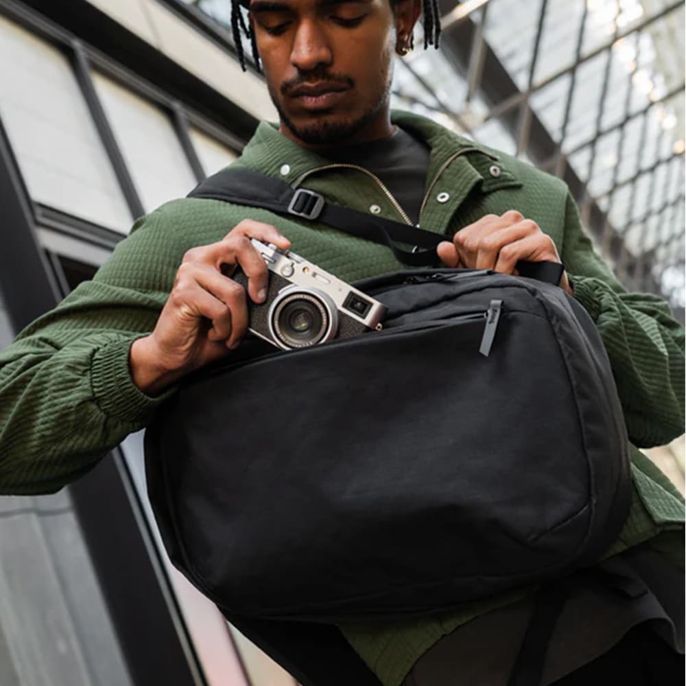 METRO BACKPACK AXOGRID | BACKPACKS | 【公式】ALPAKA (アルパカ)