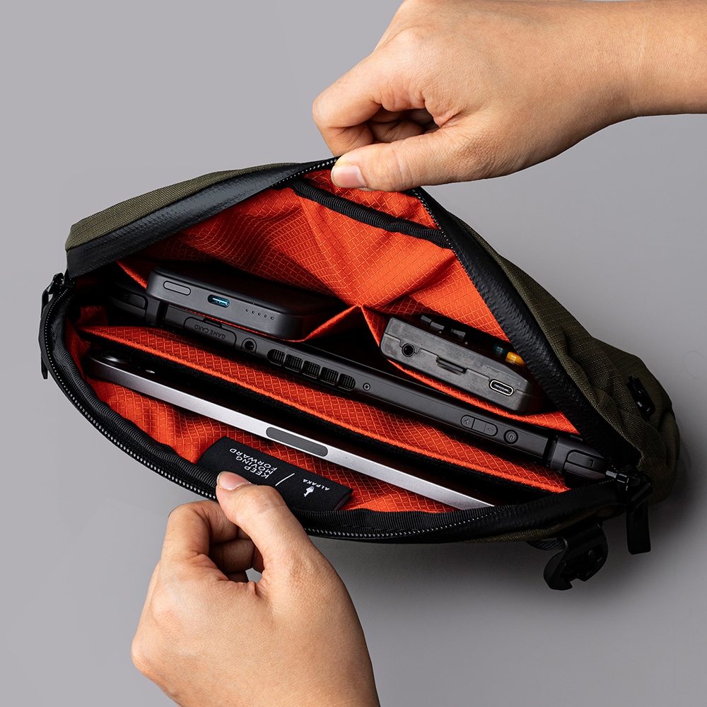 FLIGHT SLING | SLING & SHOULDER | 【公式】ALPAKA (アルパカ)