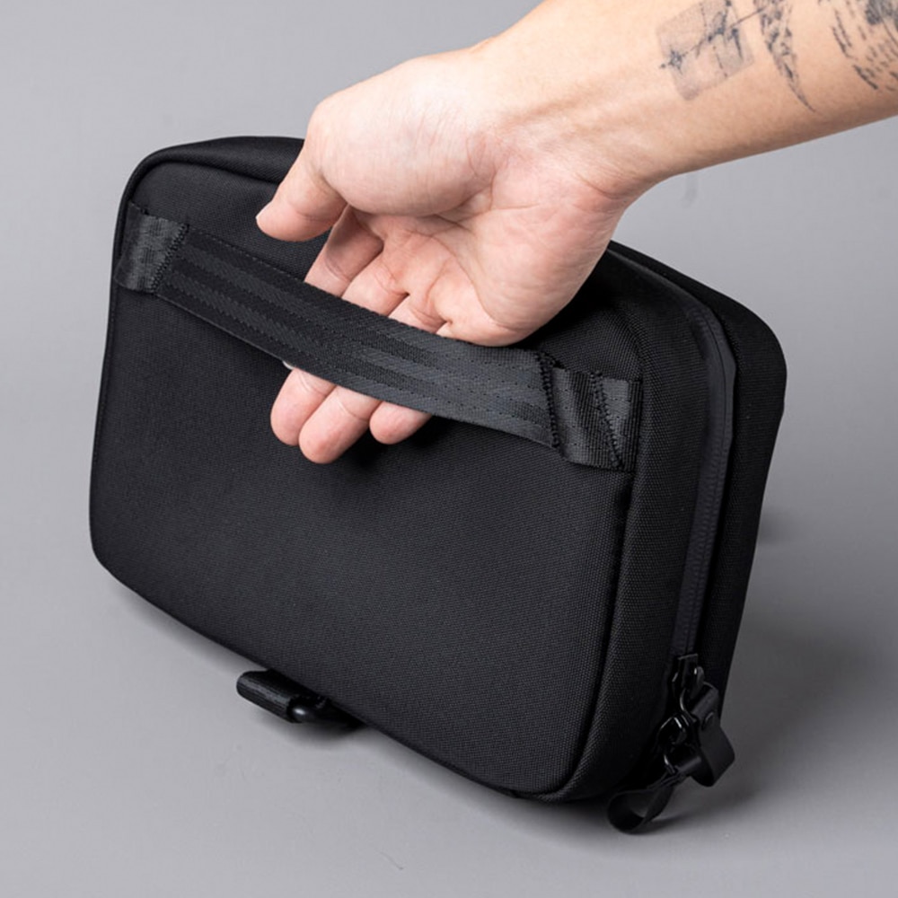 【有名人芸能人】 ELEMENTS TECH CASE BALLISTIC V1 スリングバッグ ショルダー バッグ