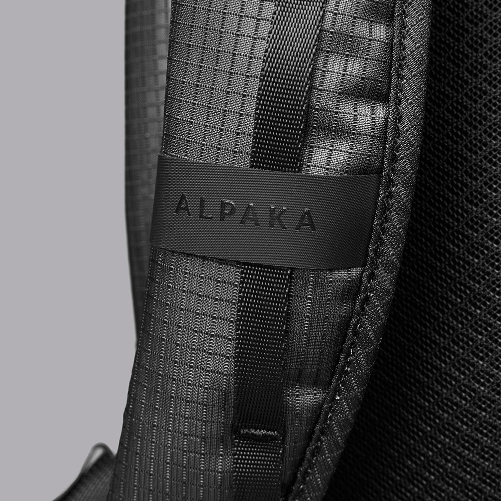 MOMENTUM BACKPACK AXODYNE (22L) | BACKPACKS | 【公式】ALPAKA