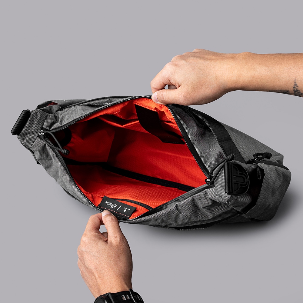 FLIGHT SATCHEL ULTRADYNE (11L) | SLING & SHOULDER | 【公式】ALPAKA