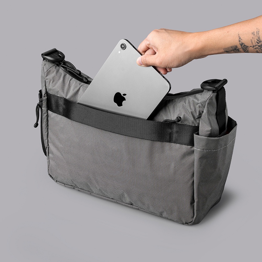 FLIGHT SATCHEL ULTRADYNE (11L) | SLING & SHOULDER | 【公式】ALPAKA