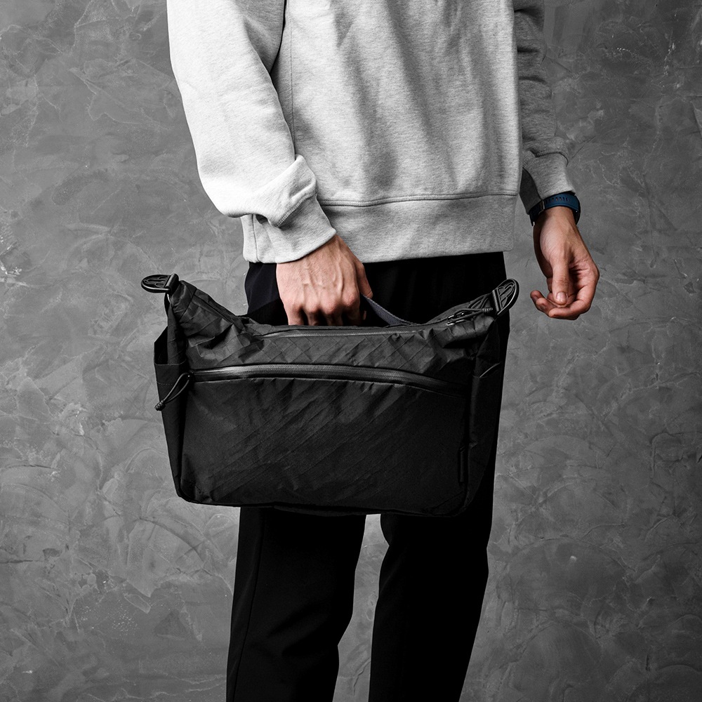 FLIGHT SATCHEL ULTRADYNE (11L) | SLING & SHOULDER | 【公式】ALPAKA