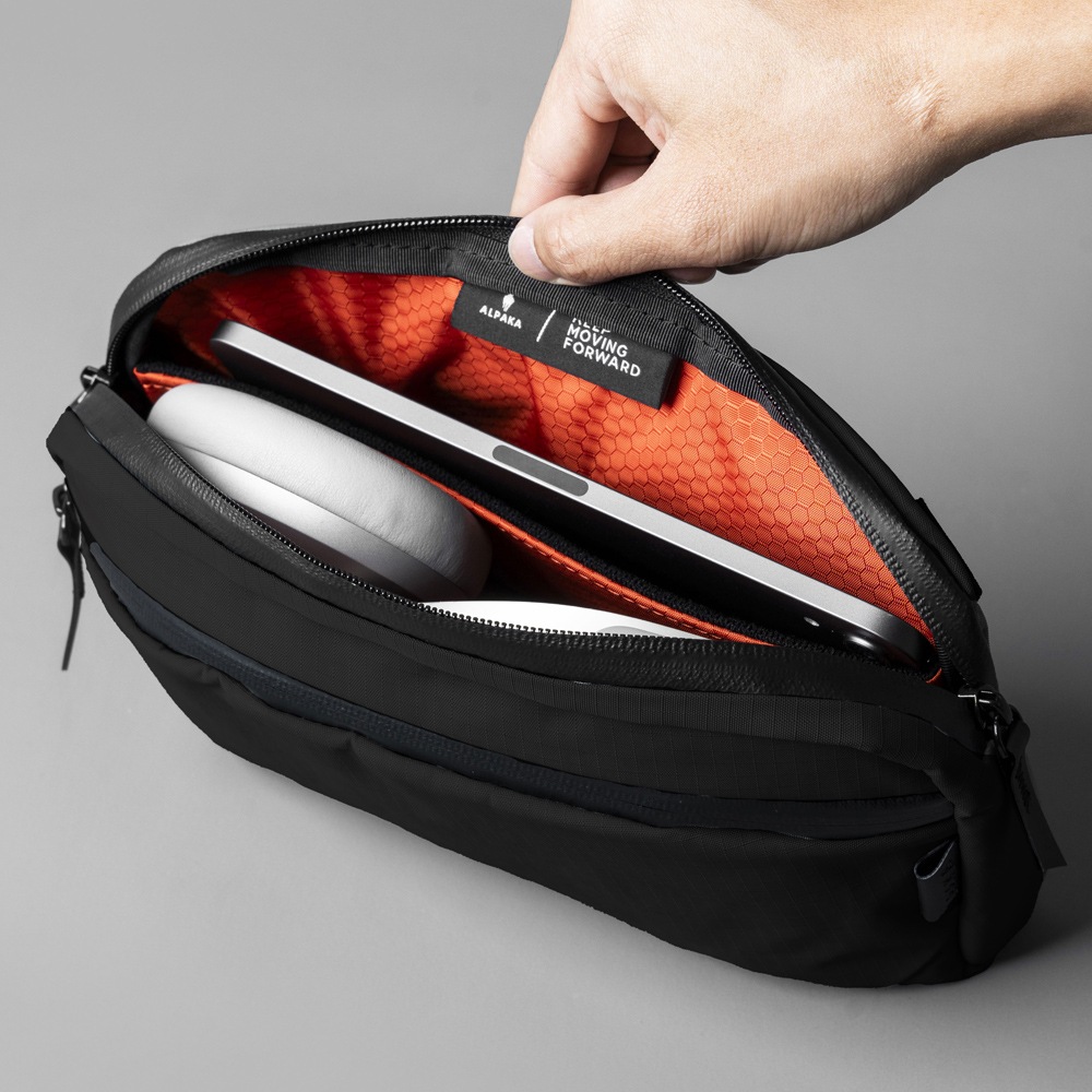 数量限定 FLIGHT SLING BLACK/ORANGE スリング ボディバッグ