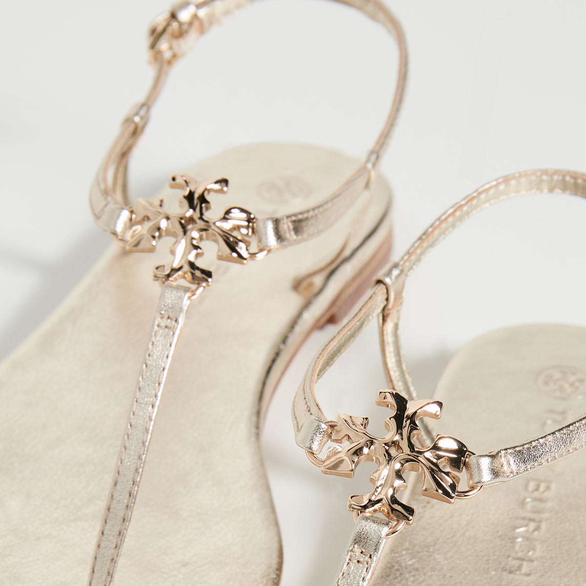 トリーバーチ サンダル レディース ぺたんこ つっかけ 歩きやすい ブランド おしゃれ 大きいサイズあり Tory Burch