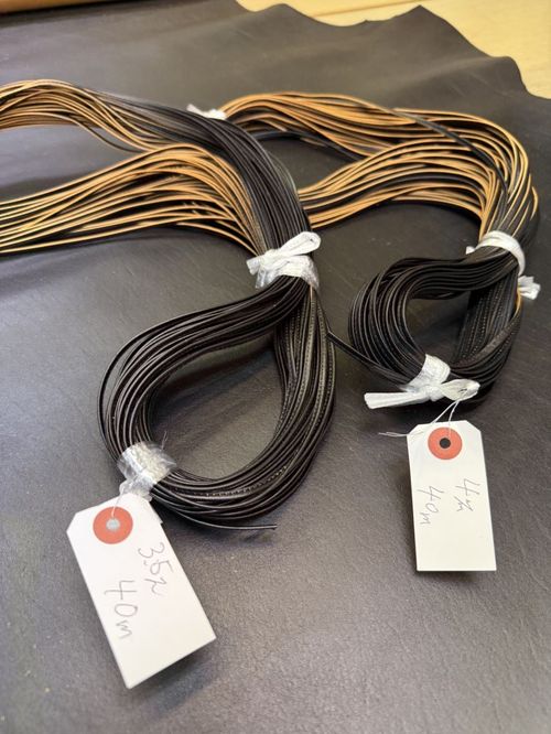 茶芯ホースハイド革紐<br>　3.5ｍｍ　4.0ｍｍ<br>