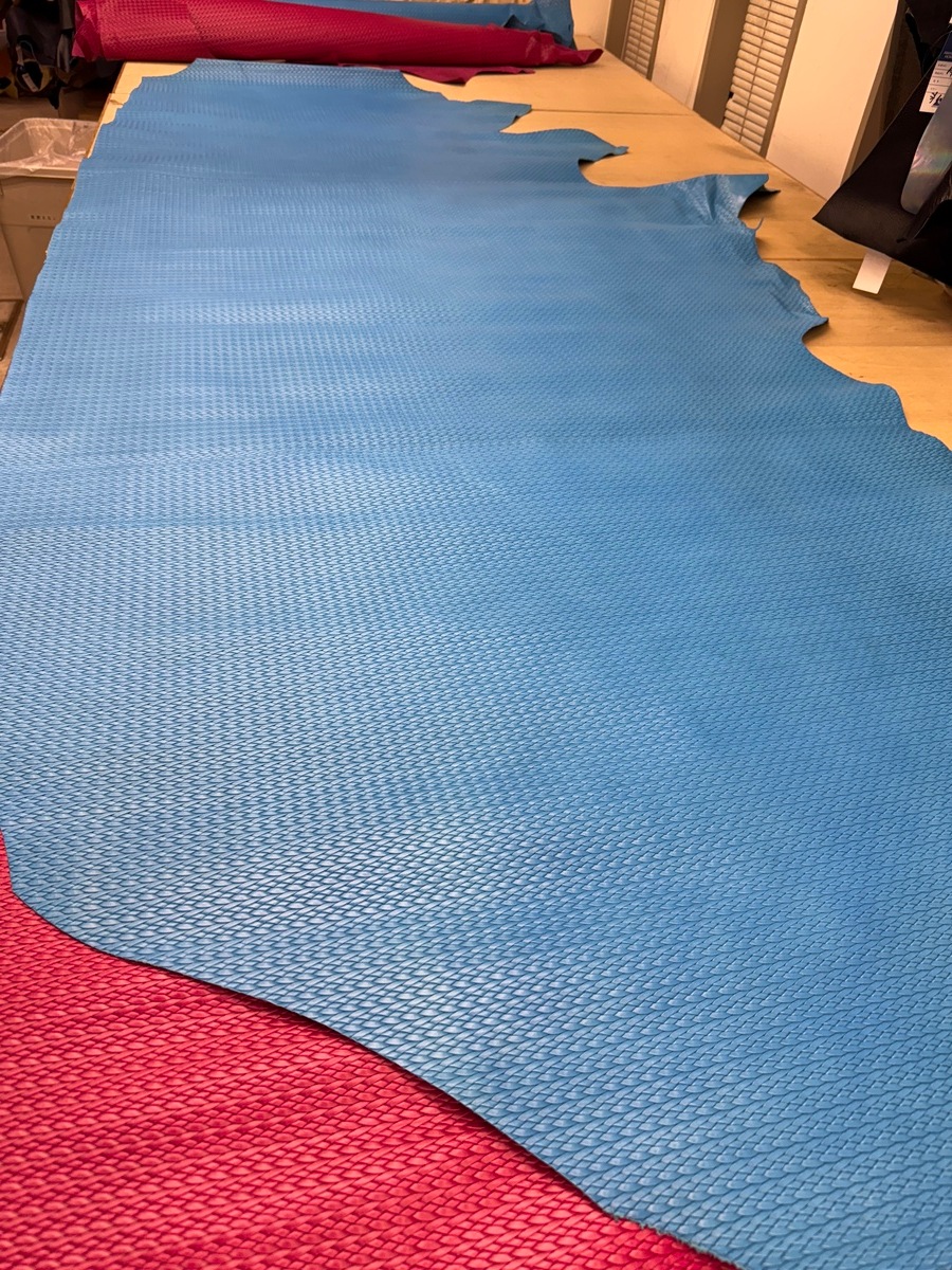 イタリアンレザー　お値打ち品　税込＋送料込