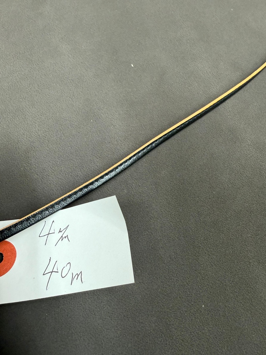 茶芯ホースハイド革紐<br>　3.5ｍｍ　4.0ｍｍ<br>