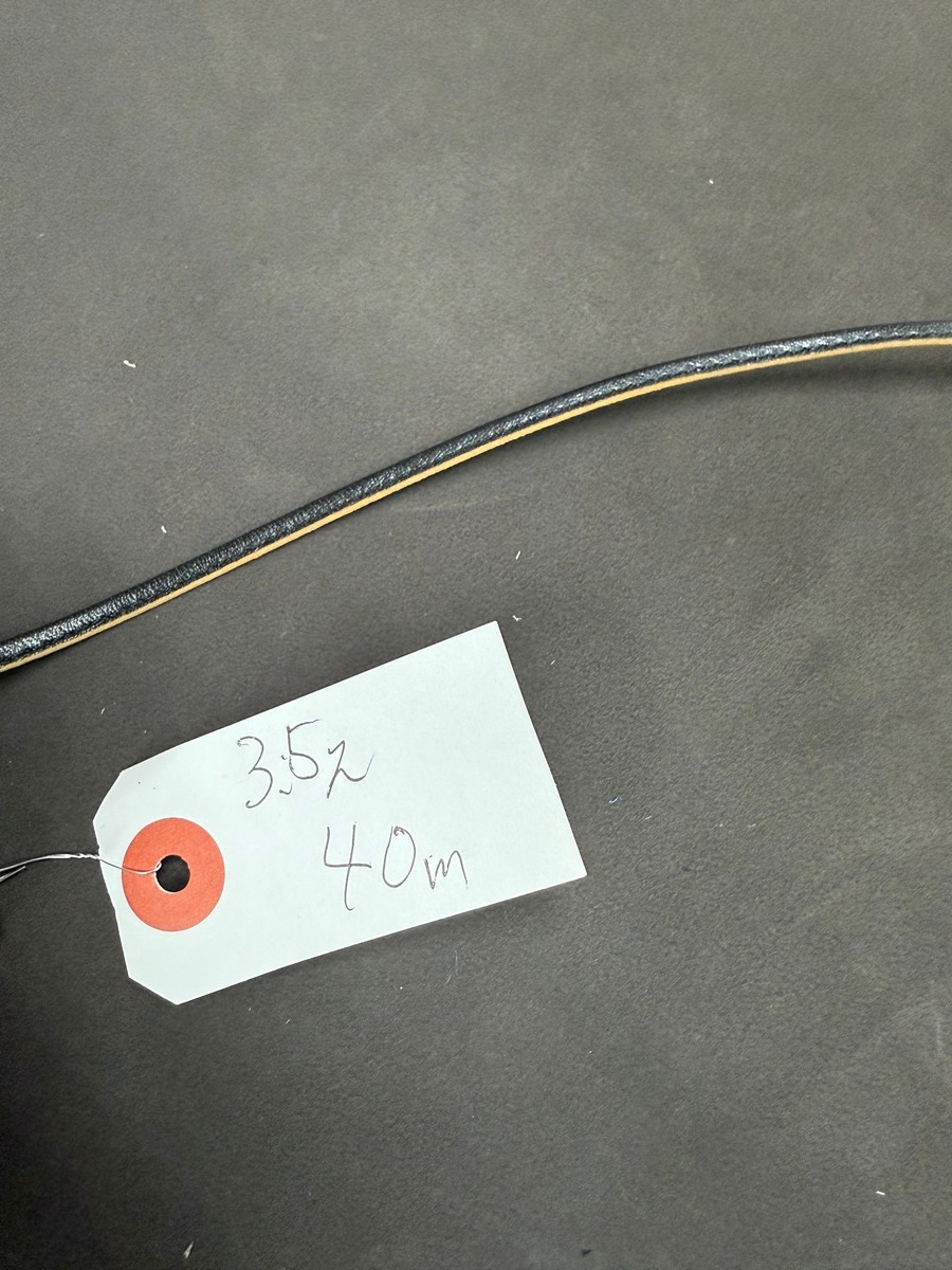 茶芯ホースハイド革紐<br>　3.5ｍｍ　4.0ｍｍ<br>