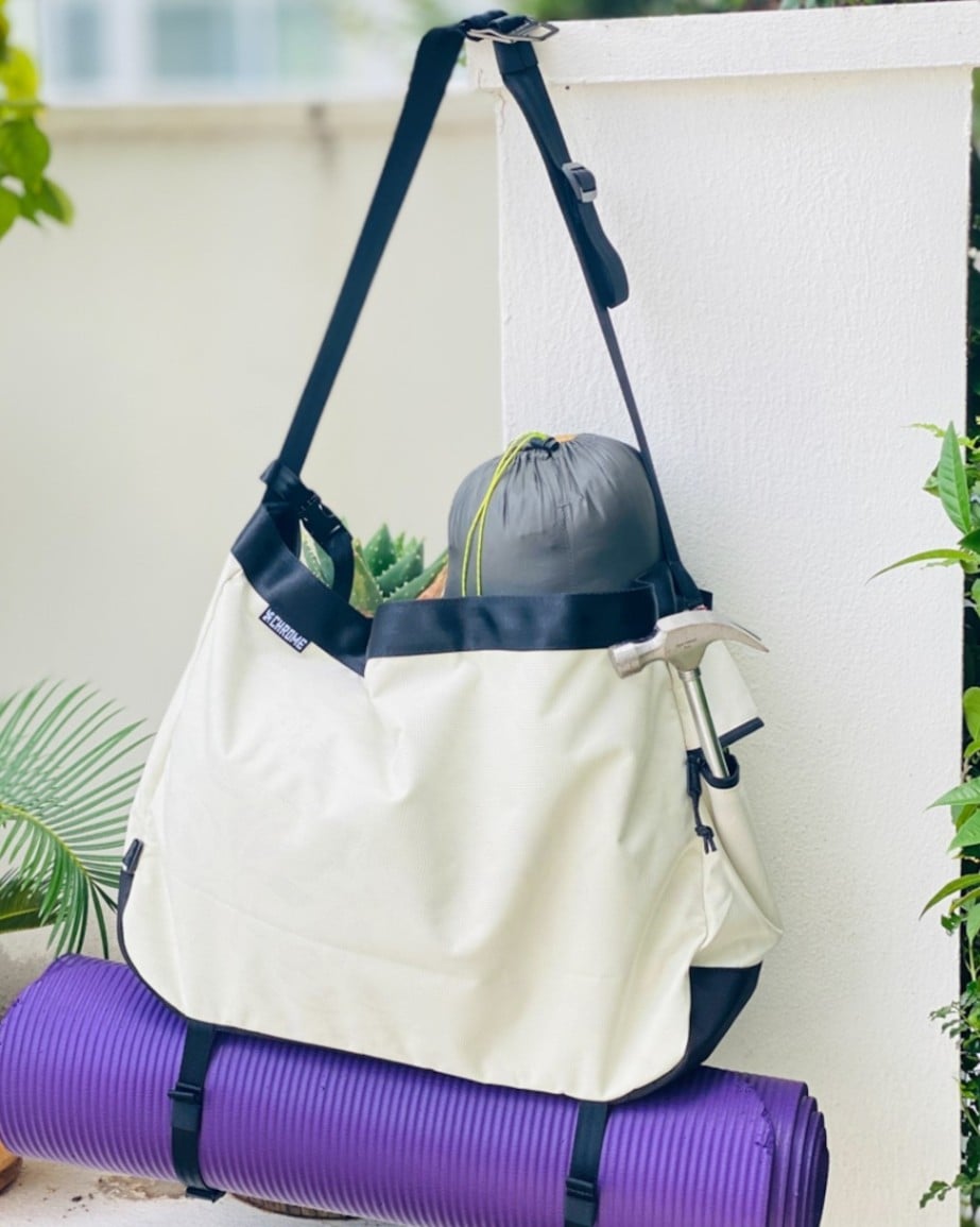CHROME NEWSPAPER SM BAG アレキサンダーリーチャン Alexander Lee Chang x CHROME NEWSPAPER MESSENGER BAG SM – SEEK