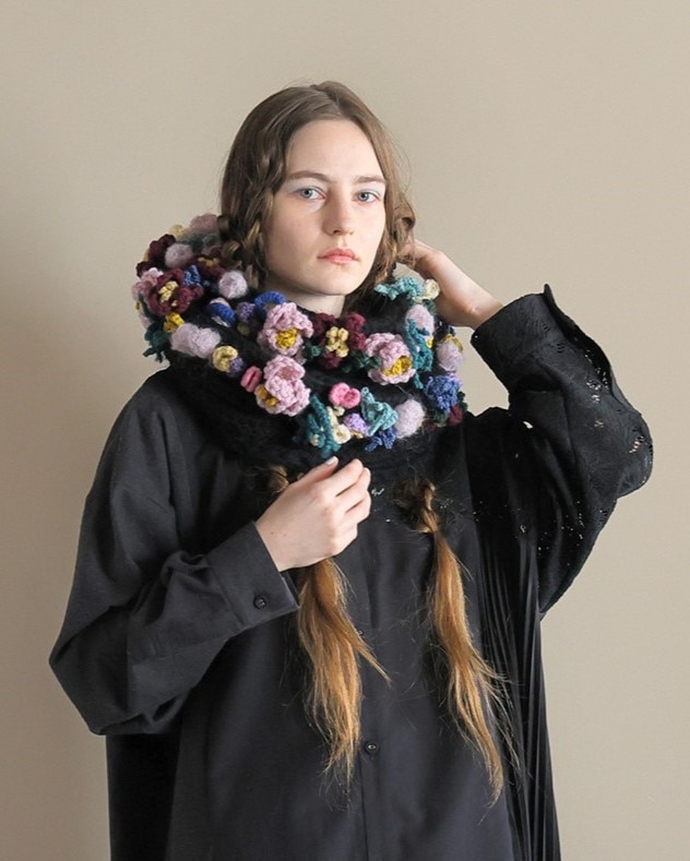 BSD24AW-02_BLACK | Flower Down Stole | Color:Black