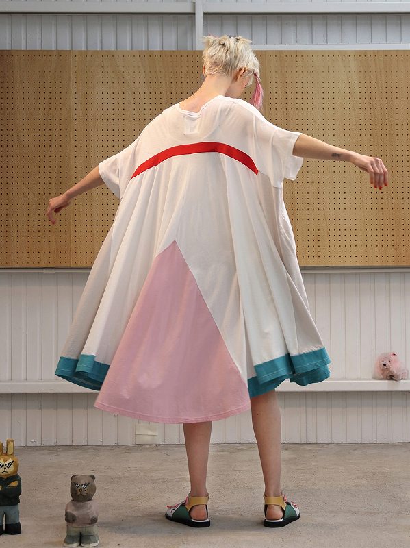 BEDSIDEDRAMAベッドサイドドラマ】 Peacock Dress Tee bsd21SS