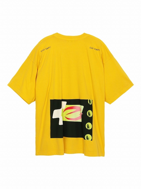 CAVEMPT 山吹色　クルーネック CAVEMPT 山吹色 クルーネック
