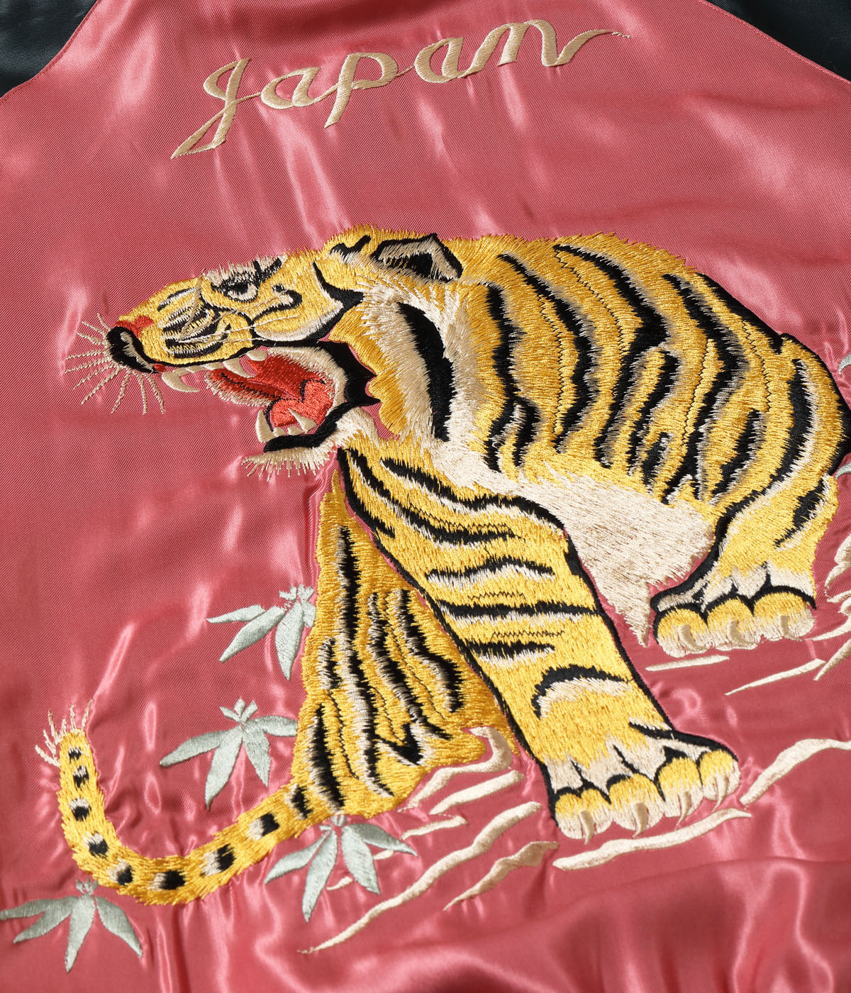 テーラー東洋Mid1950s DRAGON HEAD ROARING TIGER Lot No. TT15393-145