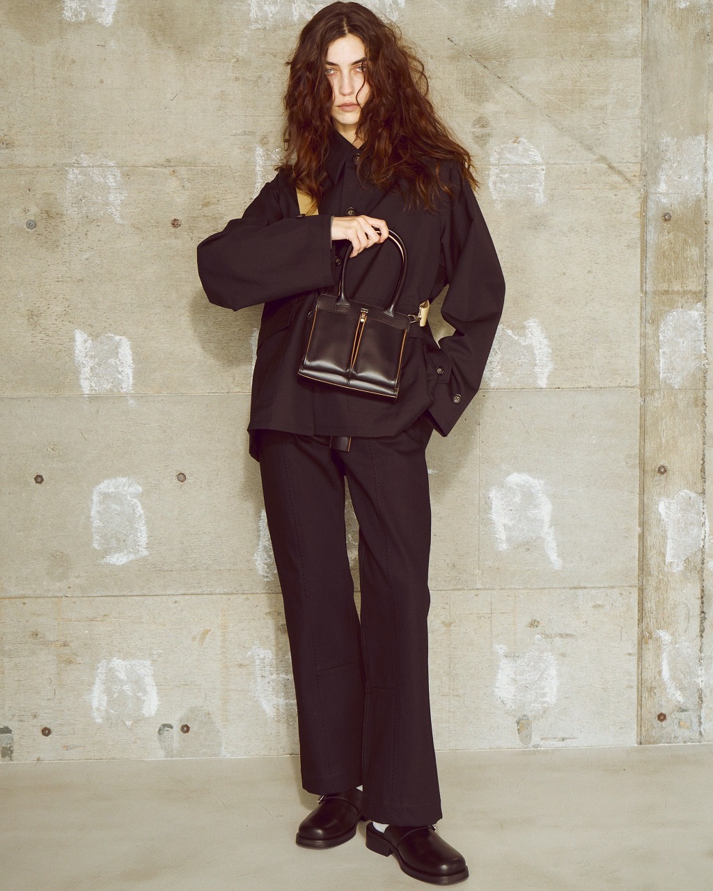 【美品】Rich I/リッチアイ LEATHERHELMETBAG MEDIUM Rich I(リッチアイ)の公式通販ページ - FEVERオンラインストア