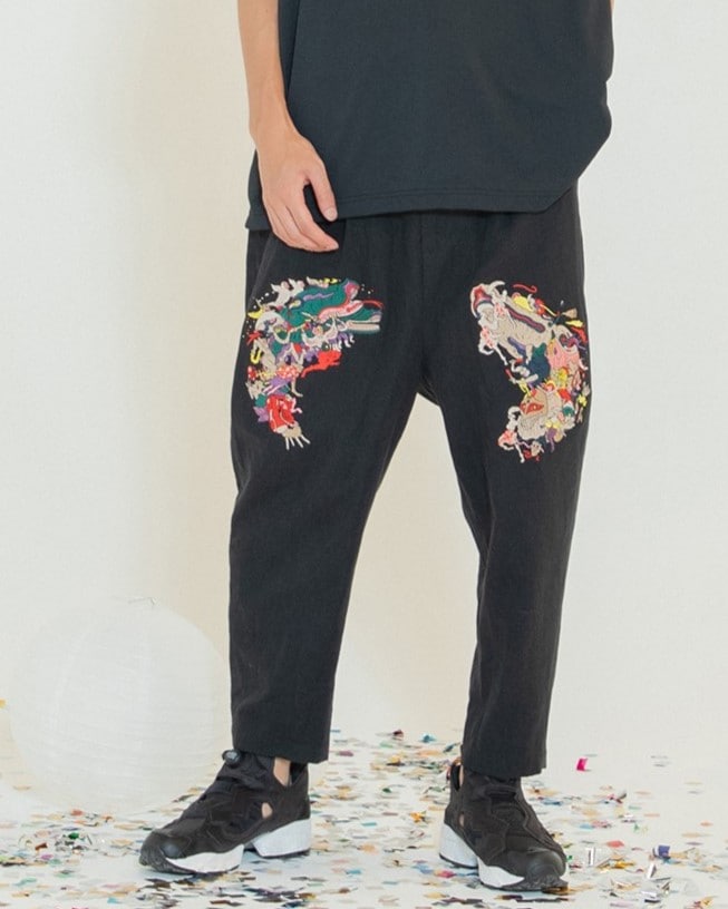 最終価格 STOF リネンウタゲエンブロイパンツ 刺繍 ストフ テーパード 白 STOFストフ】 Linen UTAGE Embroi Pants (SF24SS-12)(2色） | すべての
