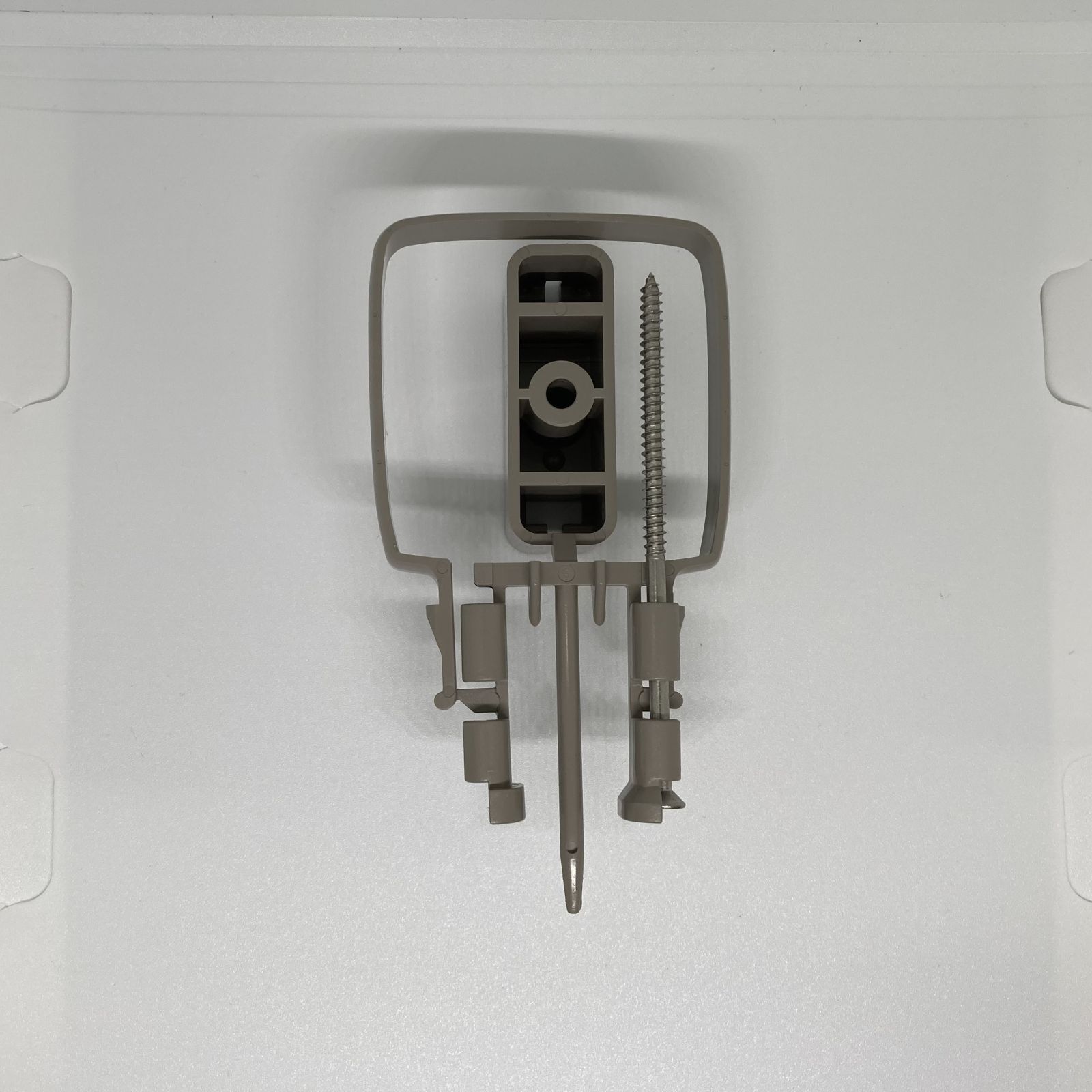 三菱 控金具ﾌﾟﾗ控え V60 L=90ﾋﾞｽ入 ｱｰﾓﾝﾄﾞｸﾞﾚｰ | 三菱 V60,アーモンド