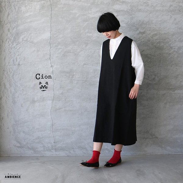 新品未使用 CionリネンVネックワンピース 新品未使用 CionリネンVネックワンピース Cion】リネンVネック