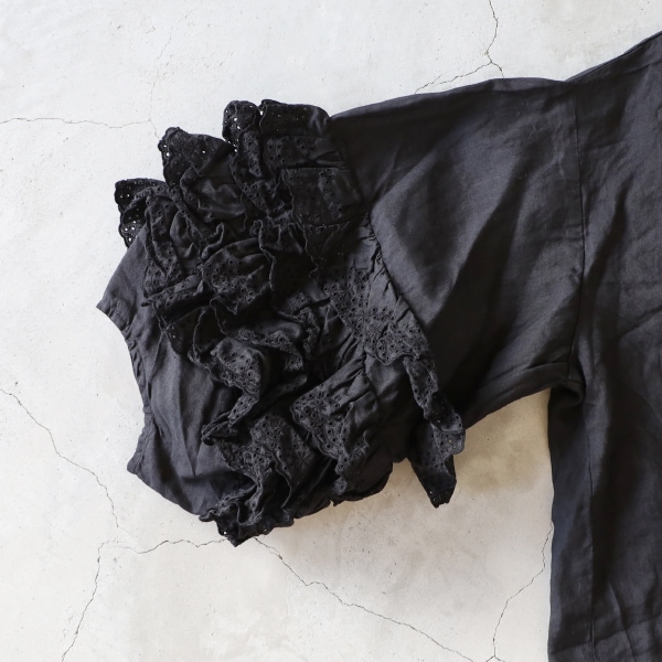 Gauze# レースフリルスリーブカシュクール 新品未使用品完売品　最初価格♡ Gauze# ガーゼ レースフリルスリーブブラウス】新品未使用