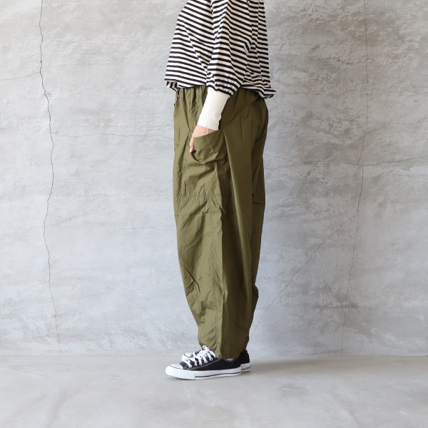 美品 ichi Antiquite’s(イチアンティークス)のゆるっとパンツ 楽天市場】ICHI Antiquite's タイプライターパンツ ブラック