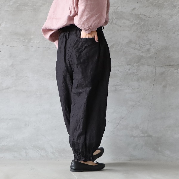 ROBE de PEAU ローブデポー アンクルタイドパンツ ブラック2025 ROBE de PEAU ローブデポー アンクルタイドパンツ ゆうパック