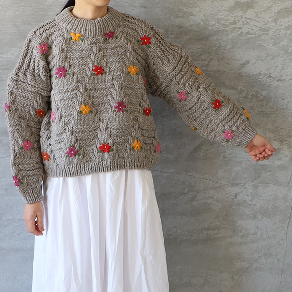 ICHI Antiquites イチアンティークス ペルーハンドニットプルオーバ ichi Antiquités｜花刺繍ペルーハンドニットプルオーバー