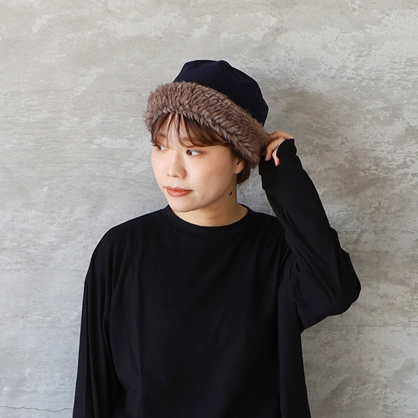 【mature ha.】ボアキャップ　ネイビー　ブラウン　新品 mature ha.】ボアキャップ ネイビー ブラウン 新品