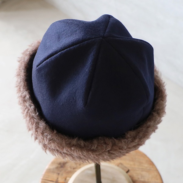【mature ha.】ボアキャップ　ネイビー　ブラウン　新品 mature ha.マチュアーハ reversible beanie boa リバーシブル