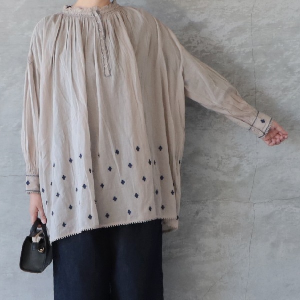 tumugu: ツムグ カディコットン刺繍チュニック メール便対応 26SS