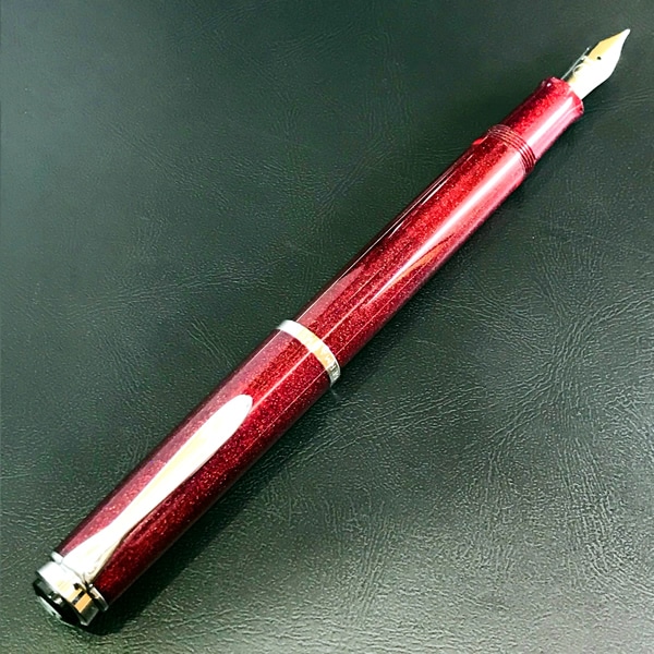 Pelikanペリカン M205 スタールビー中字 700本特別生産品 即日出荷OK】Pelikan ペリカン 万年筆 特別生産品 M205 Star
