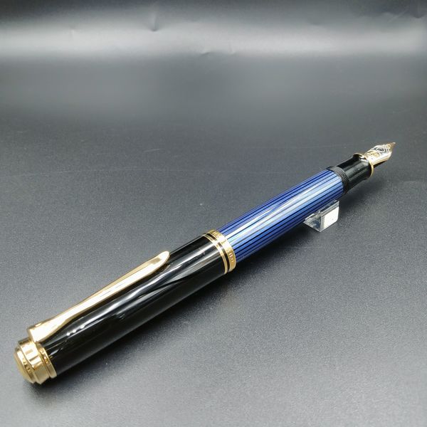 Pelikan �ڥꥫ�� �����٥졼�� M800 �֥롼���ȥ饤��  Blue stripe �ļ� ������������18��ڥ��� ��ǯɮ