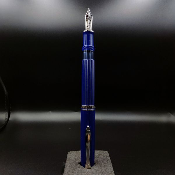 Pelikan �ڥꥫ�� ���������� �����٥졼�� M815 Metal Striped Blue �᥿�� ���ȥ饤�� �֥롼 ������������18��ڥ��� ��ǯɮ