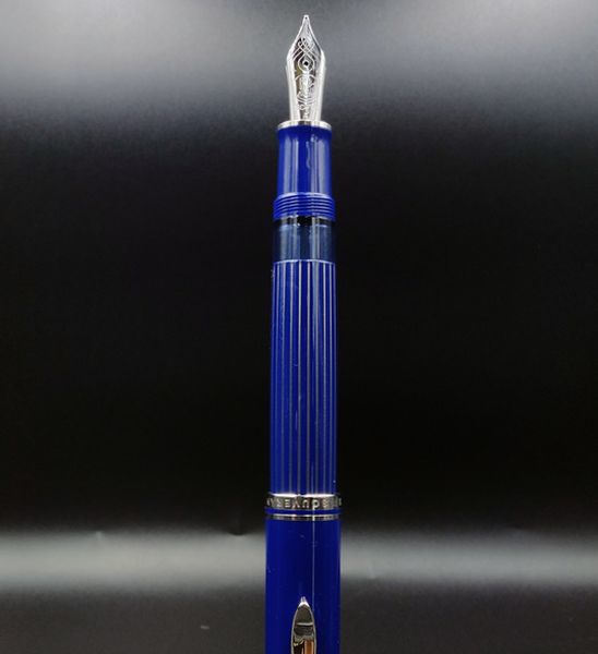 Pelikan �ڥꥫ�� ���������� �����٥졼�� M815 Metal Striped Blue �᥿�� ���ȥ饤�� �֥롼 ������������18��ڥ��� ��ǯɮ