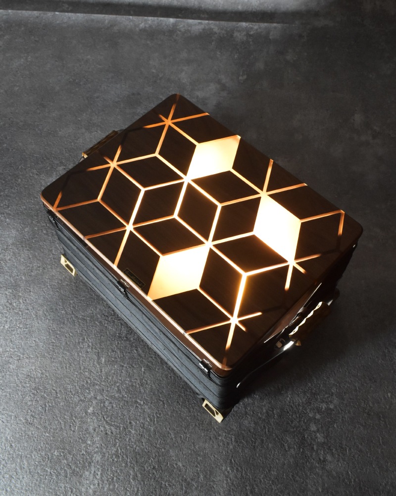 【訳あり傷あり14番】シェルコン50天板レール付き KATAMEN AMBER シェルフコンテナ 三脚天板 ウォールナット＆レジン※生産予定未定