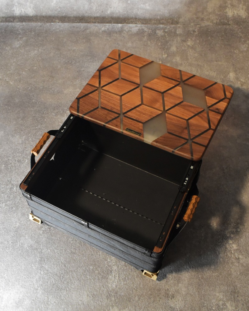 【訳あり傷あり22番】シェルコン50天板レール付き KATAMEN CLEAR シェルフコンテナ 三脚天板 ウォールナット＆レジン※生産予定未定