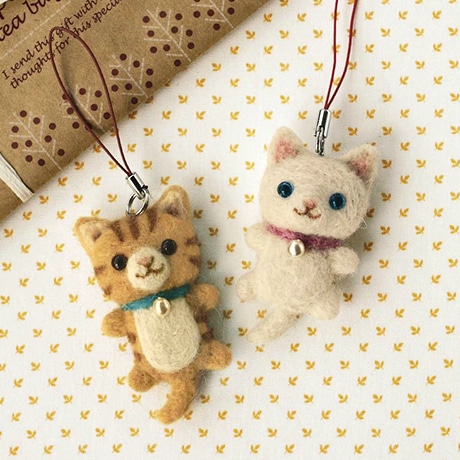 注目の H441-299 ハマナカ商店 - シロねことトラねこのストラップ ウェア