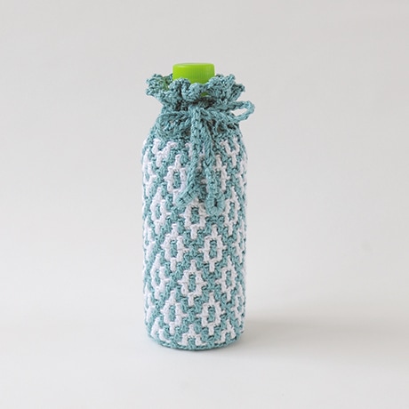 H320-003-066 手芸パック モザイク編みのペットボトルカバー（大
