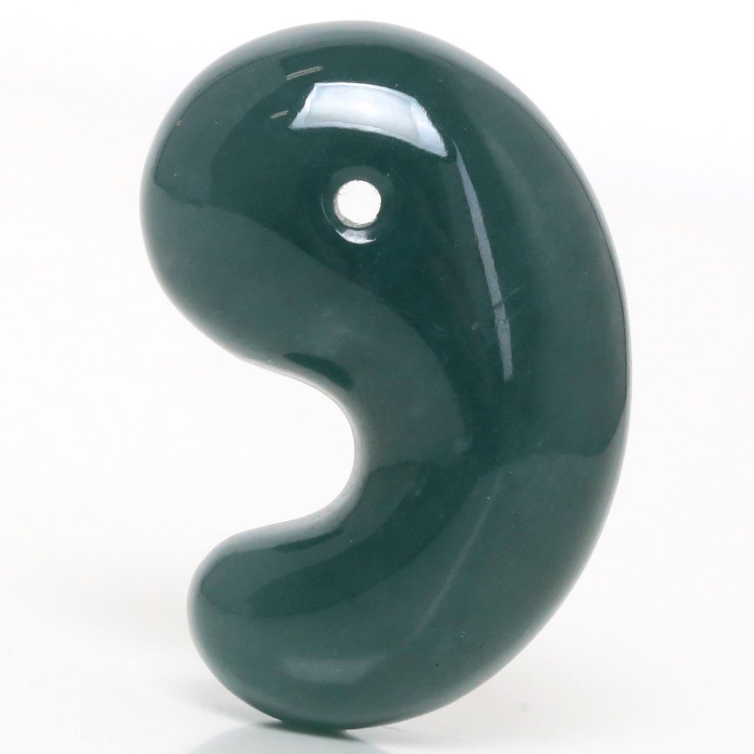 アナヒータ】グアテマラ翡翠 勾玉 30mm