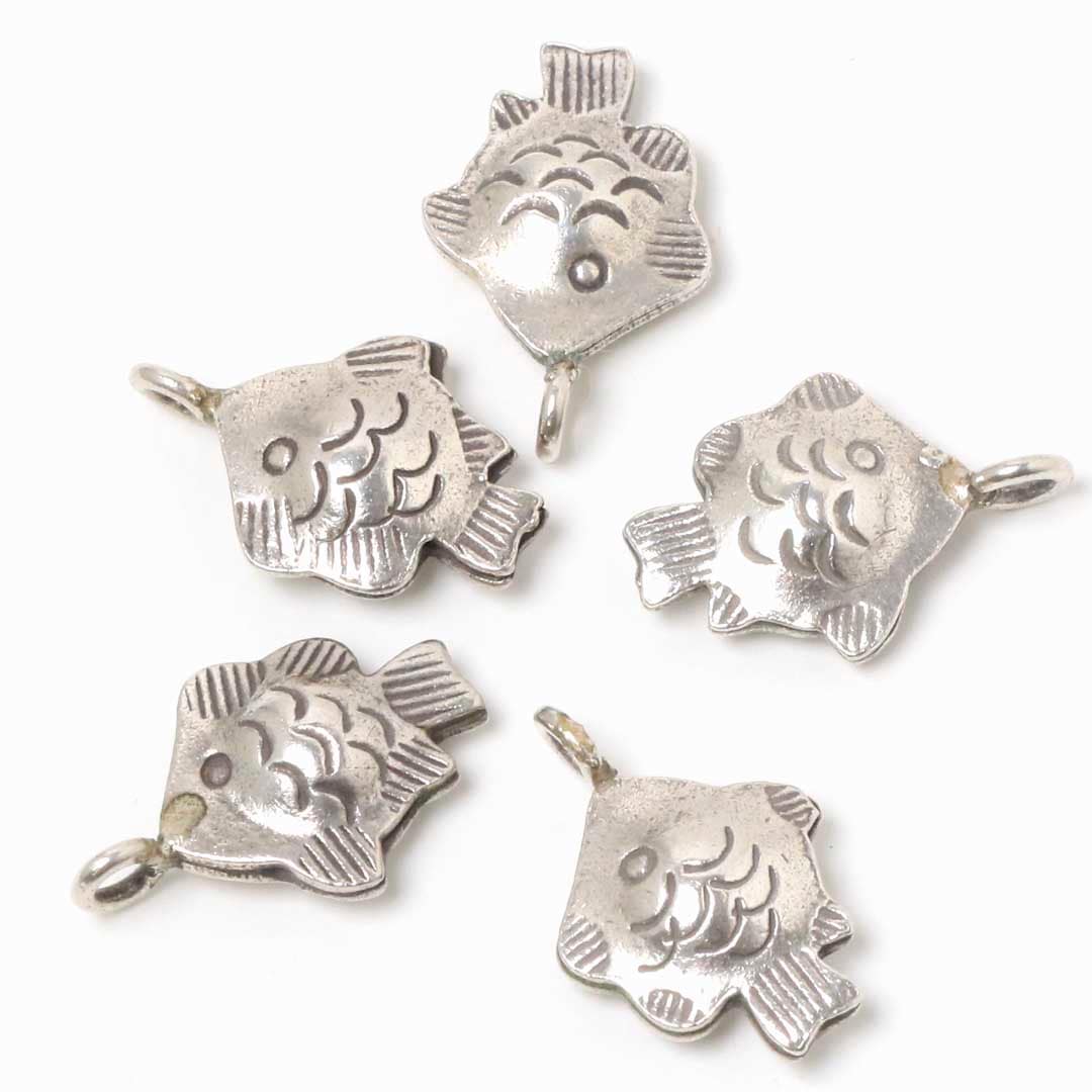 カレンシルバーパーツ 魚