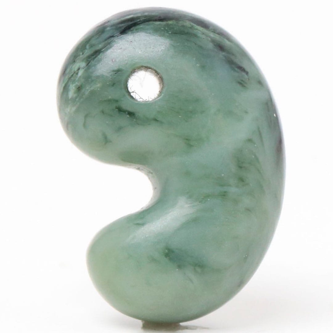 アナヒータストーンズ モルガナイト 出雲 勾玉 30mm 天然石 4月誕生石