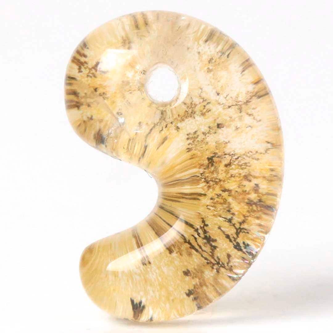 虹入りデンドリチッククォーツHC 出雲型勾玉 16ミリ