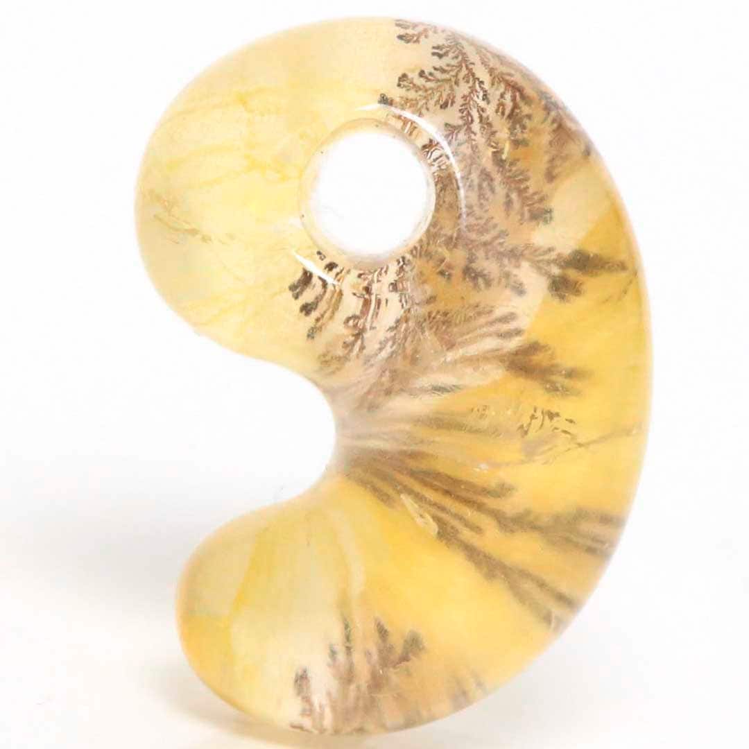 デンドリチッククォーツ出雲型勾玉