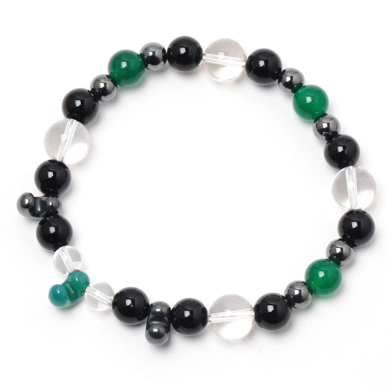 青めのう（玉露） 出雲型勾玉 30ミリ