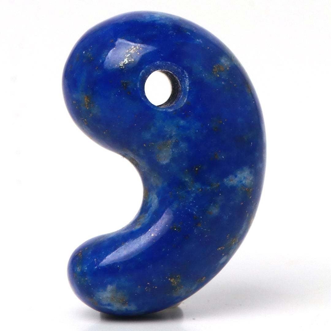 ラピスラズリ勾玉　　　　　　鮮やかな瑠璃色 ラピスラズリ 出雲型勾玉 16ミリ