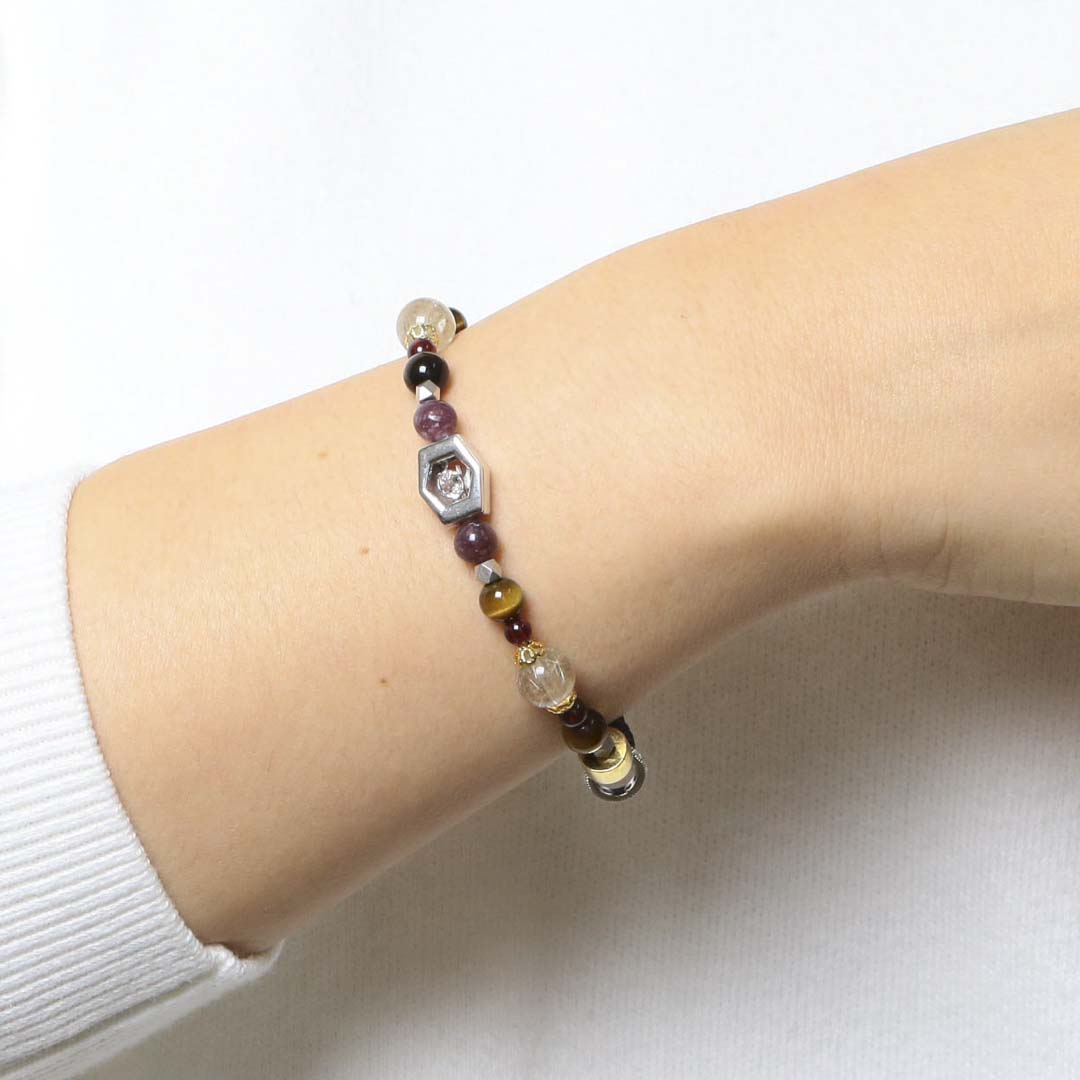 個性的ロードナイトゴムブレスレット·͜· ︎︎ ロードナイトとブラックスピネルのブレスレット 内径16cm【宅急便選択