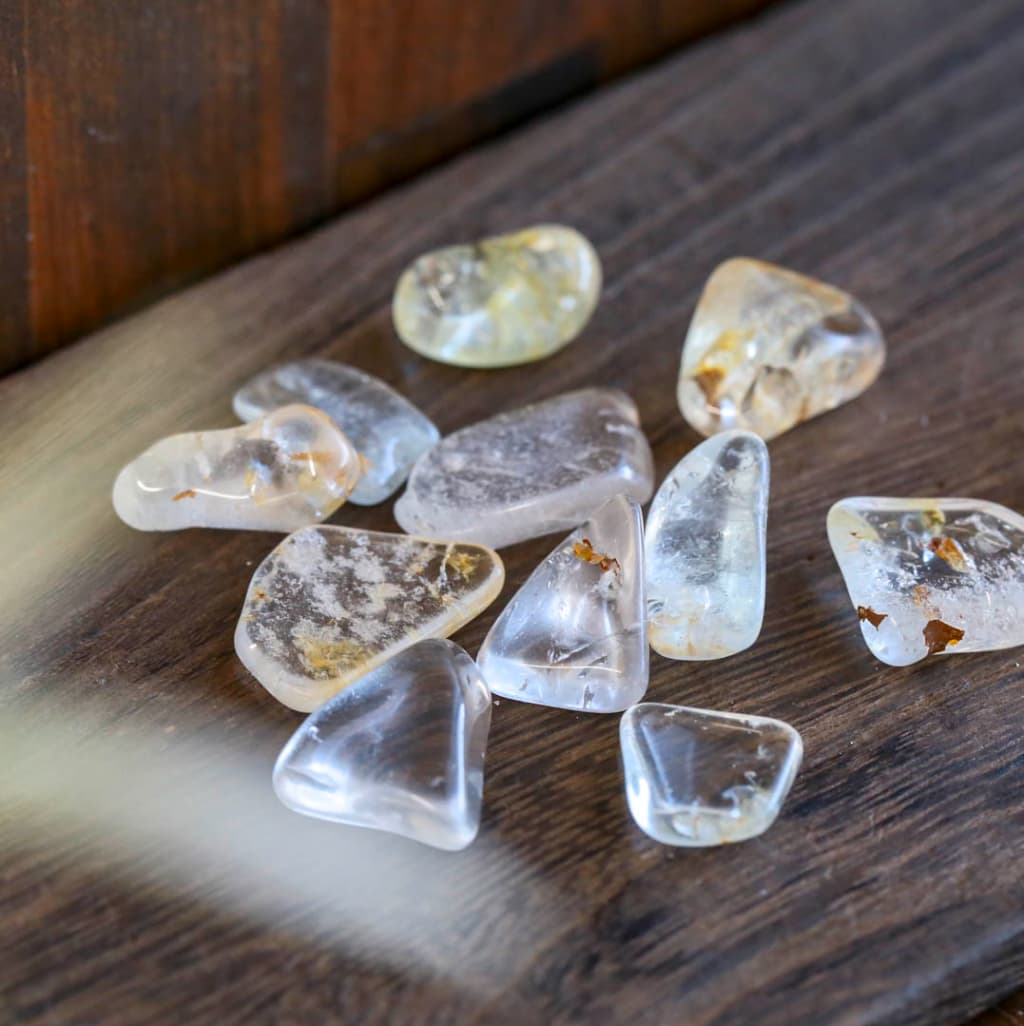 【富と幸運の象徴】レインボー　天然　スカイ ブルー トパーズ　原石　タンブル レインボー 天然 スカイ ブルー トパーズ 原石 タンブル ローズド