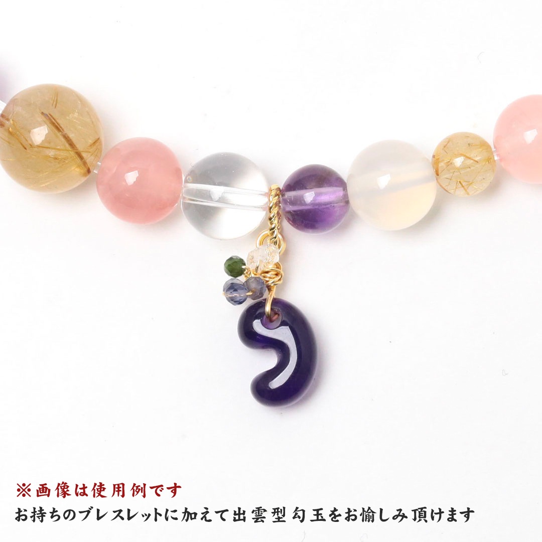 出雲巻ひとつむぎ】勾玉チャーム 赤めのう ゴールド
