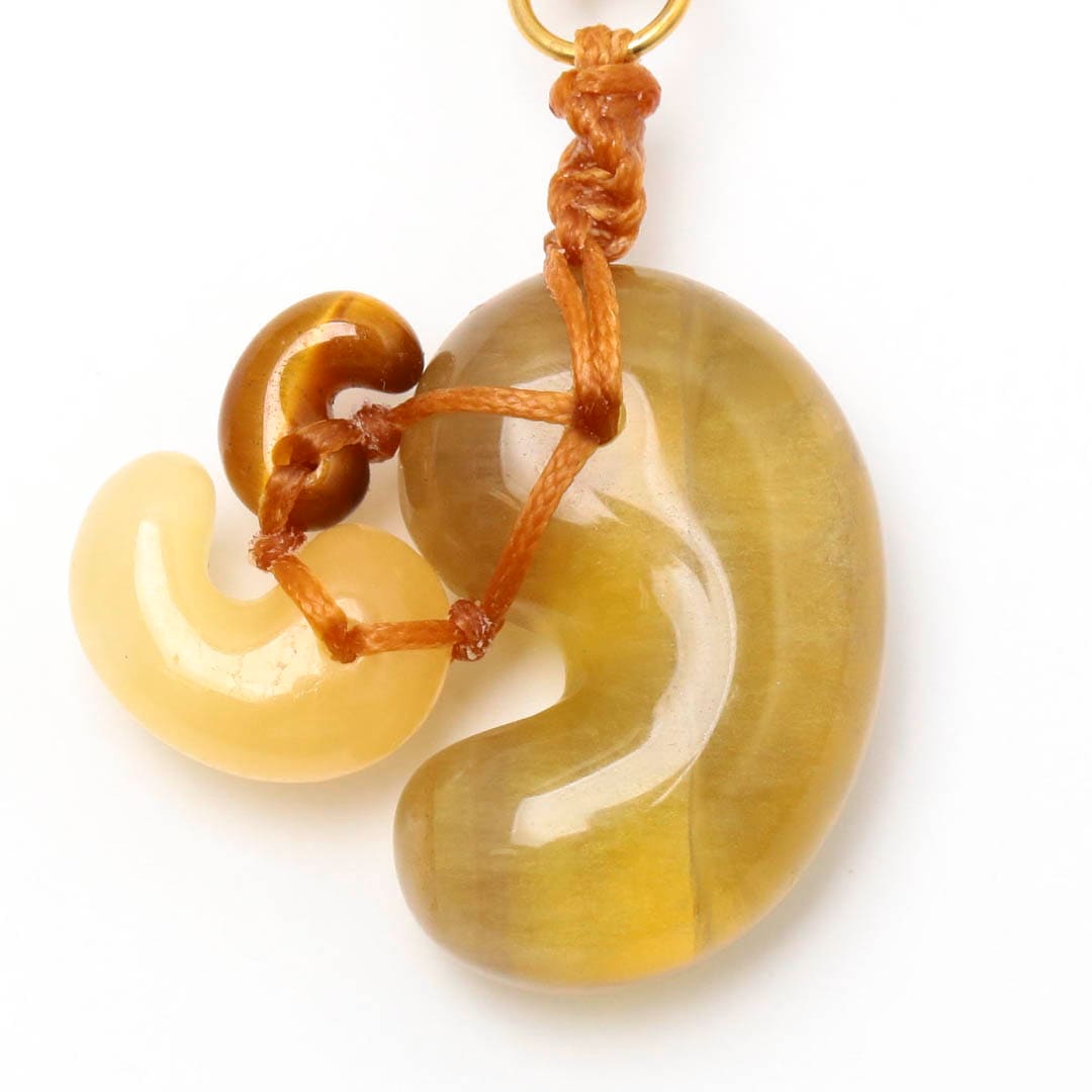 2026ラッキーカラー勾玉チャーム_自信と豊かさ